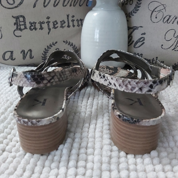 K Studio sandals size 9 snake print leather strappy - Picture 5 of 11
